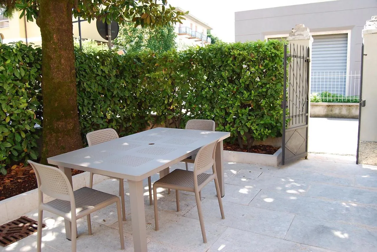 **  Hotel Taormina Bardolino Włochy